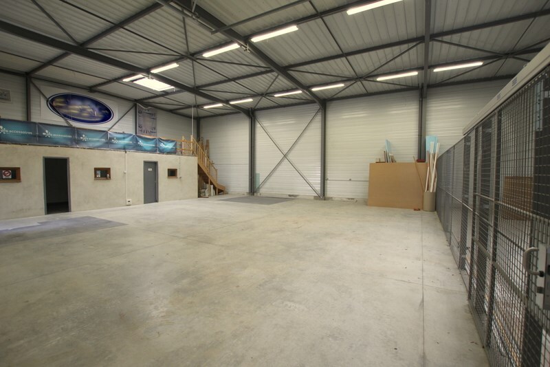 À louer – entrepôt non divisible de 330 m² à Saint-Léger-sur-Dheune, proche de Mâcon (71)
