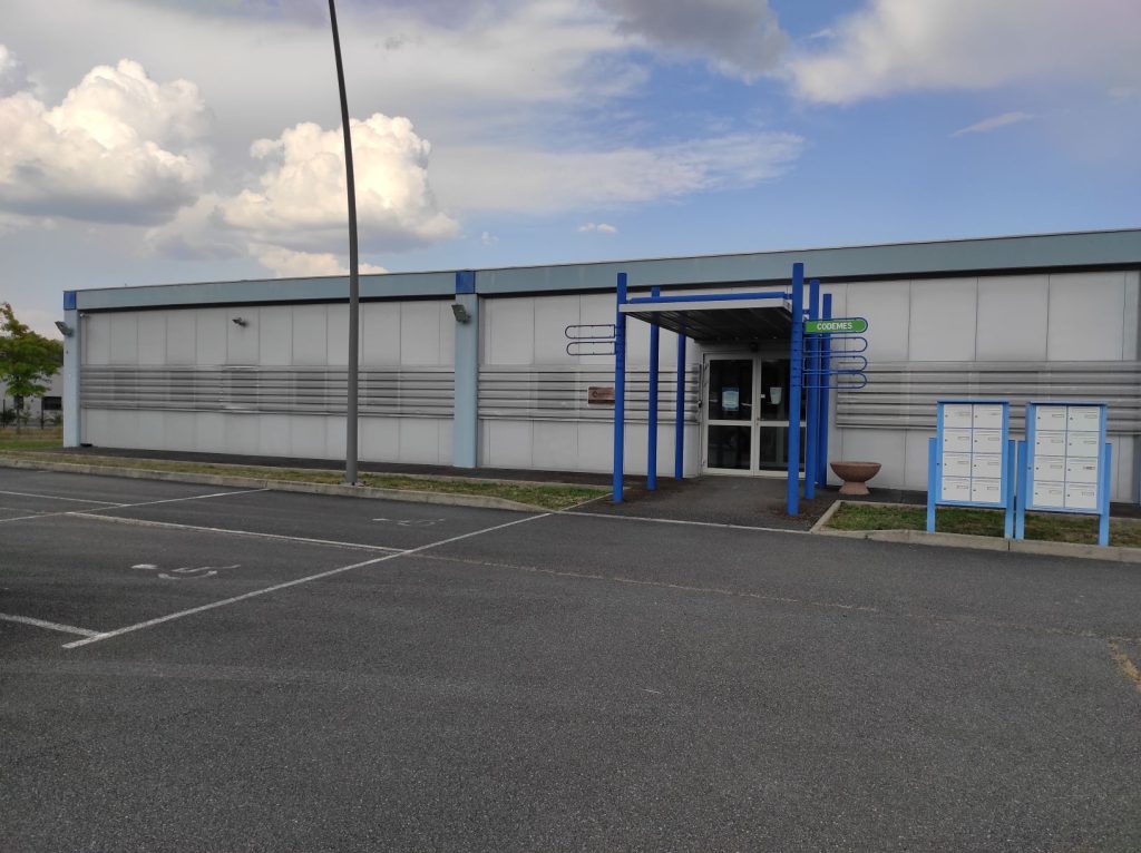 À louer – laboratoire divisible de 600 m² à Hauterive à proximité de Vichy