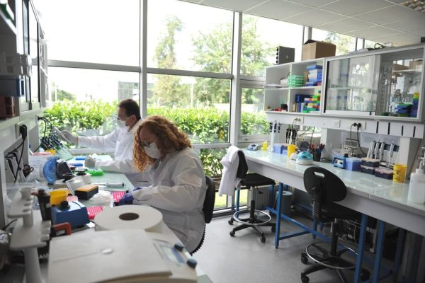 À louer – Laboratoires standards et L2 de 12 à 80 m² dédiés à la Biotech à Évry-Courcouronnes – Essonne (91)