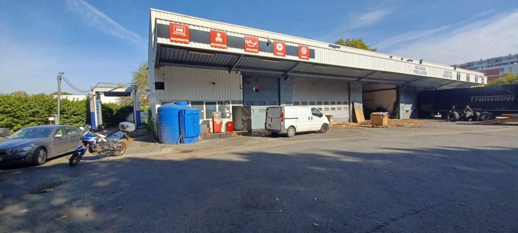 À louer – Local d’activités de 1 500 m² à Villeneuve-la-Garenne – Hauts-de-Seine (92)