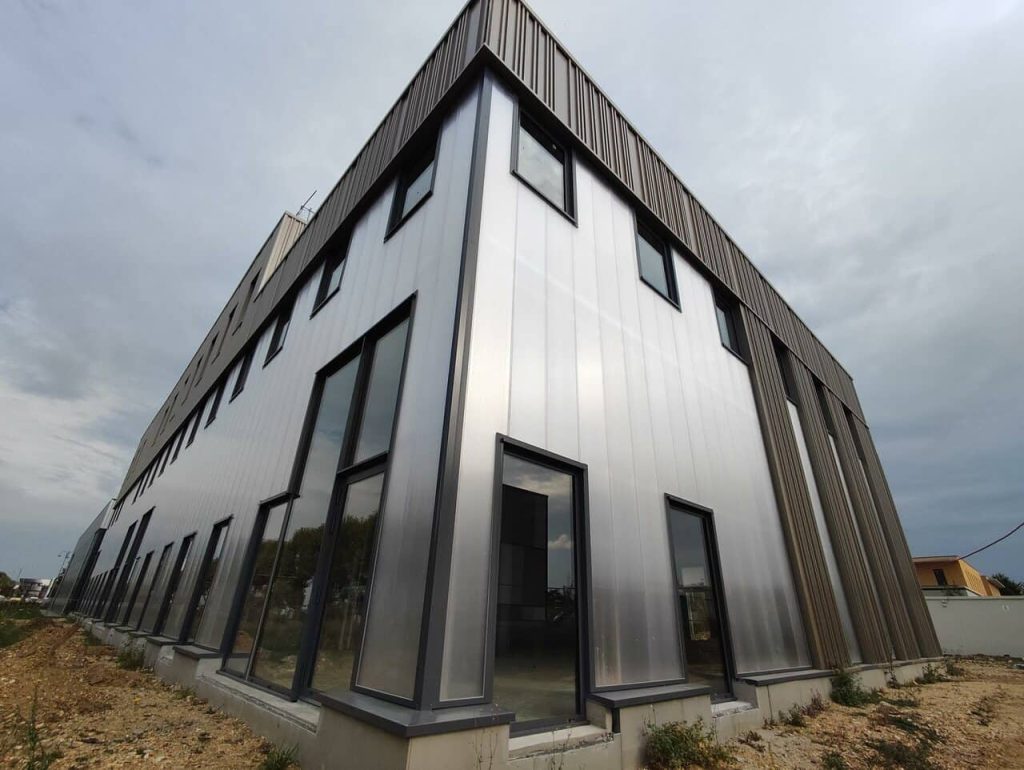 À louer – Local d’activités de 1 900 m² divisible à Petit-Quevilly – Seine-Maritime (76)
