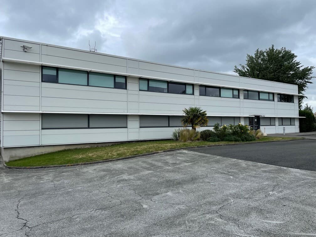 À louer – Local d’activités de 1 928 m² dans la Zone Marcel Doret à Calais – Pas-de-Calais (62)
