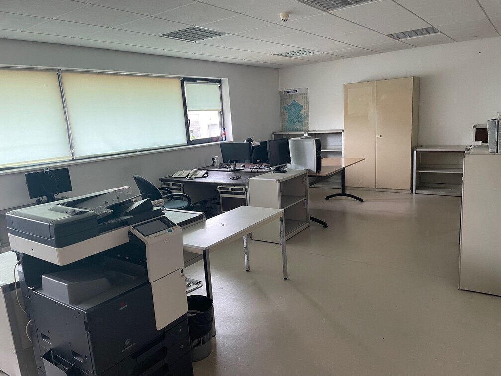 À louer – Local d’activités de 1 928 m² dans la Zone Marcel Doret à Calais – Pas-de-Calais (62)