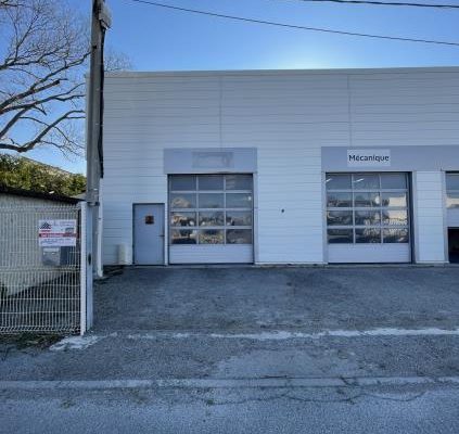 À louer – Local d’activités de 157 m² à l&rsquo;Isle-sur-la-Sorgue – Vaucluse (84)