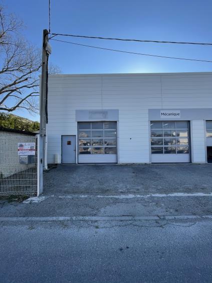 À louer – Local d’activités de 157 m² à Isle-sur-la-Sorgue – Vaucluse (84)