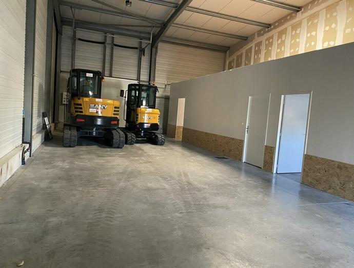 À louer – Local d’activités de 170 m² à Carpentras – Vaucluse (84)
