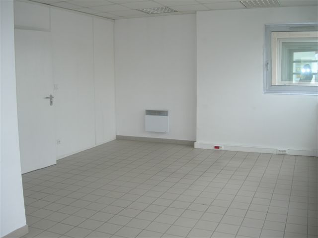 À louer – Local d’activités de 193 m² à Calais – Pas-de-Calais (62)