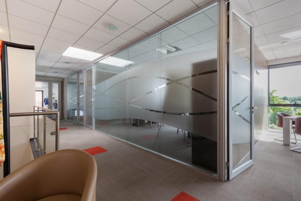 À louer – Local d&rsquo;activités de 1972 m² au sein du parc Les Chanteraines à Villeneuve-la-Garenne (92)