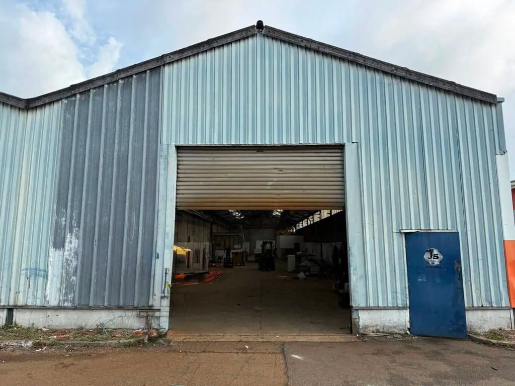 À louer – Local d’activités de 560 m² à Sandouville – Seine-Maritime (76)