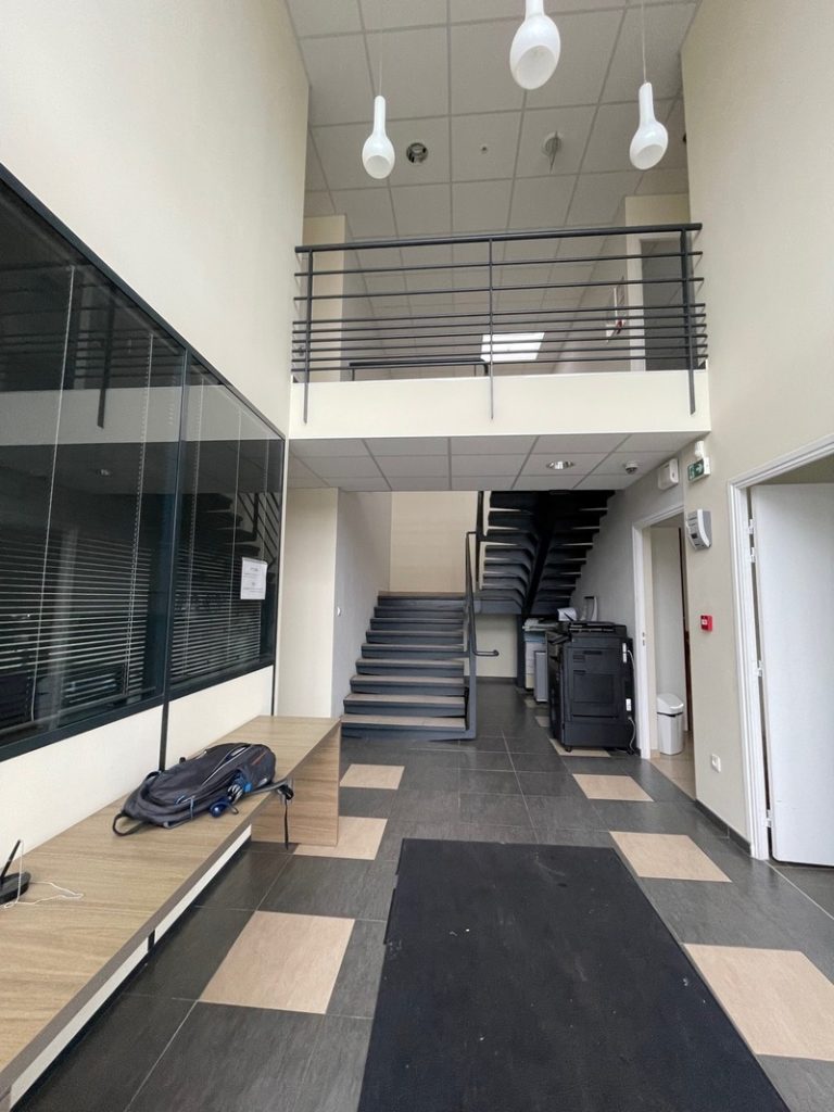À louer – Local d&rsquo;activités de 700 m² dans la Zone d’activités Marcel Doret à Calais (62)