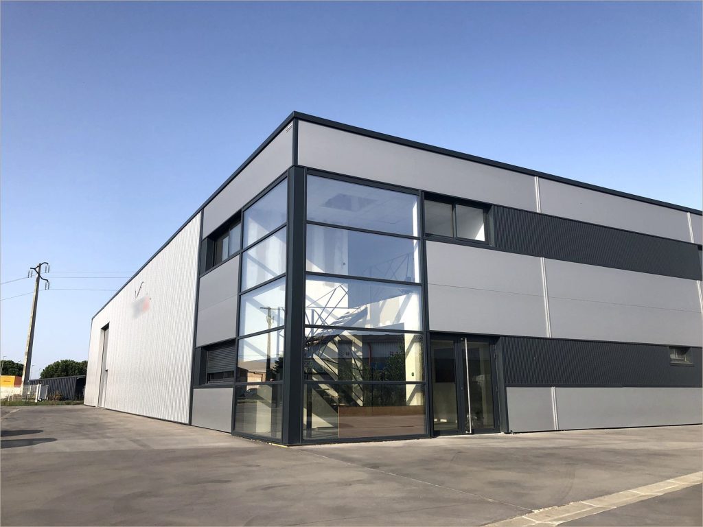 A louer local d&rsquo;activités de  890 m² proche de Toulouse ( 31)
