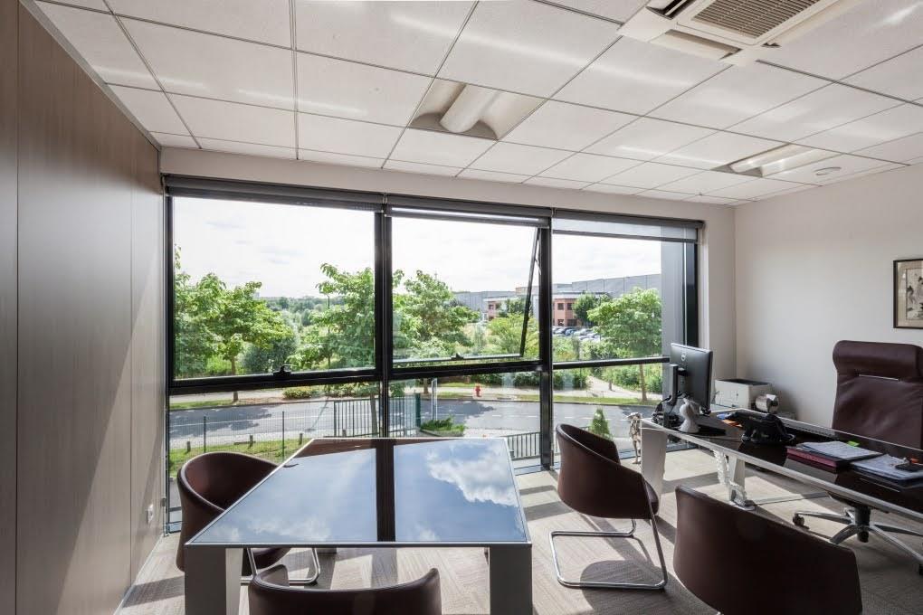 À louer – Local d&rsquo;activités de 940 m² au sein du parc les Chanteraines à Villeneuve la Garenne (92)