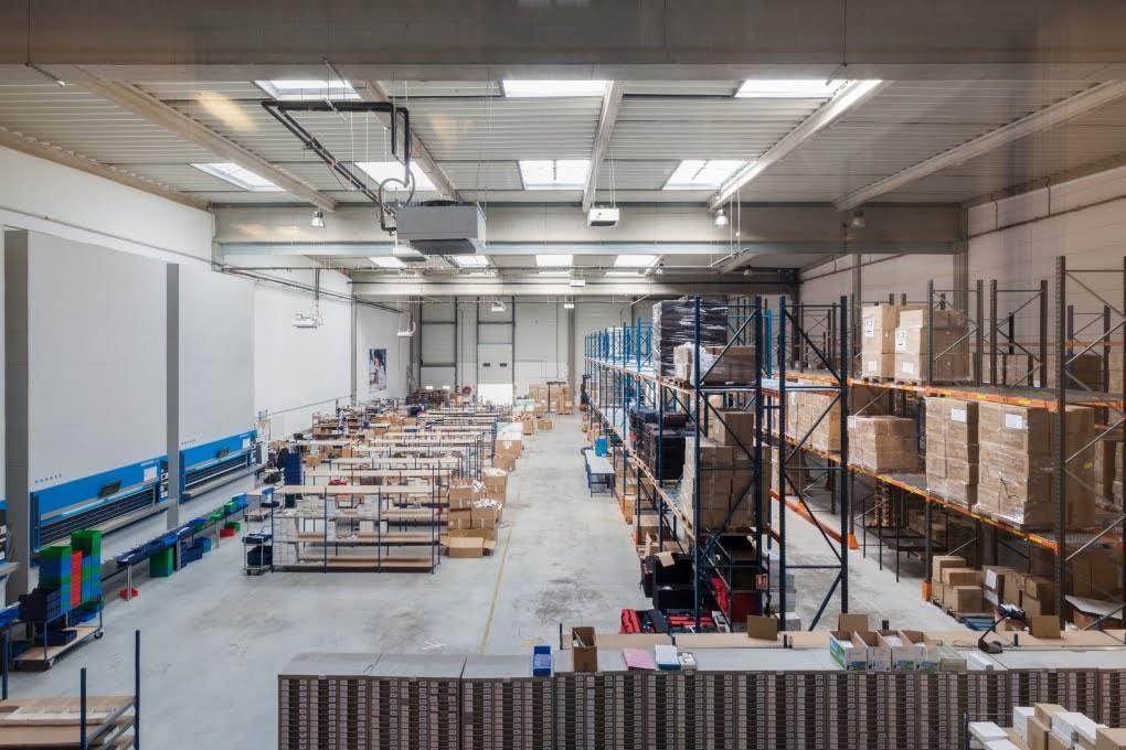 À louer – Local d&rsquo;activités de 940 m² au sein du parc les Chanteraines à Villeneuve la Garenne (92)