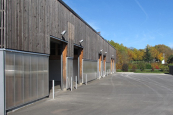 À louer- Local d&rsquo;activités de 98 m² à Saint-Julien-L&rsquo;Ars – Poitiers Est proche du Futuroscope (86)