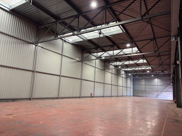 À louer – Local d’activités de 1 000 m² dans la zone d’activités de Marcel Doret à Calais – Pas-de-Calais (62)