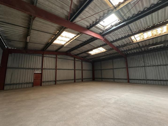 À louer – Local d’activités de 400 m² à Vedène – Vaucluse (84)