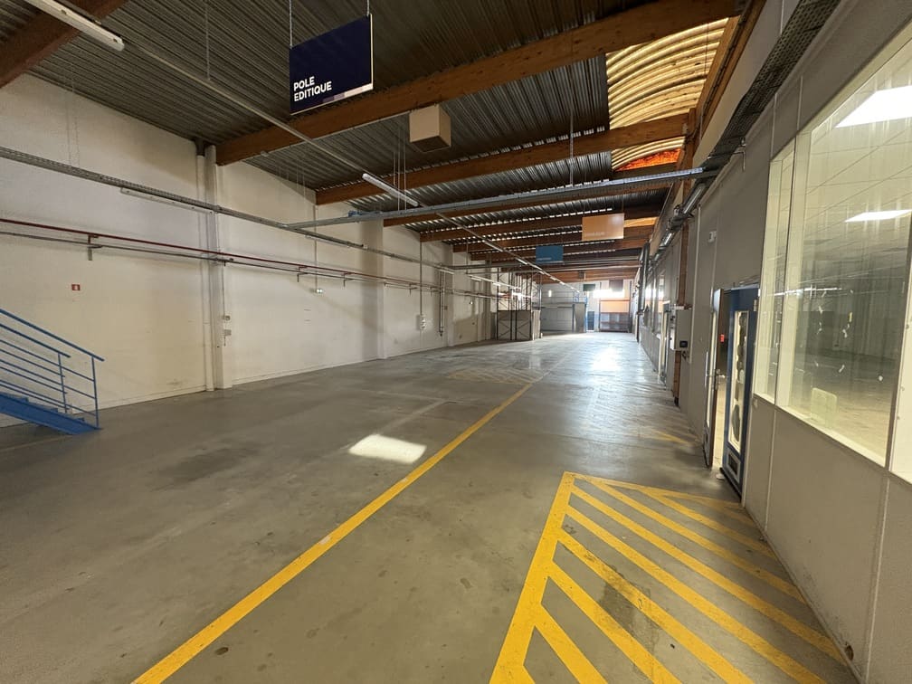 À louer – Local industriel de 1 326 m² à Colombes – Hauts-de-Seine (92)