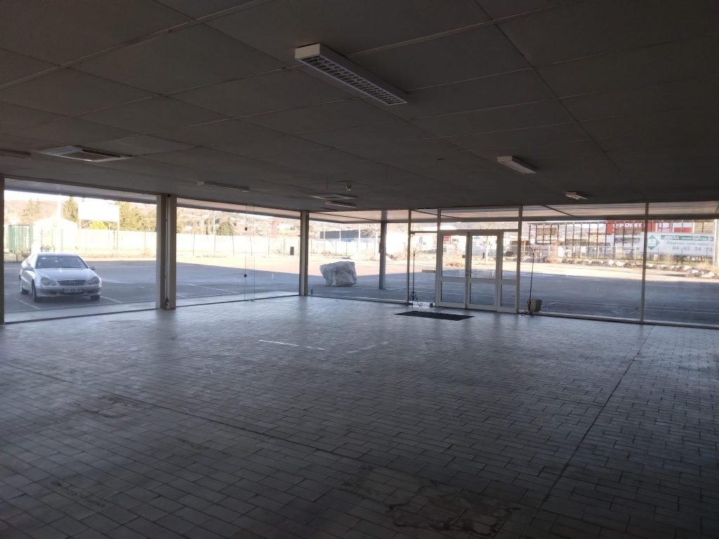 À louer – Local Industriel de 2 536 m² à Manosque – Alpes-de-Haute-Provence (04)