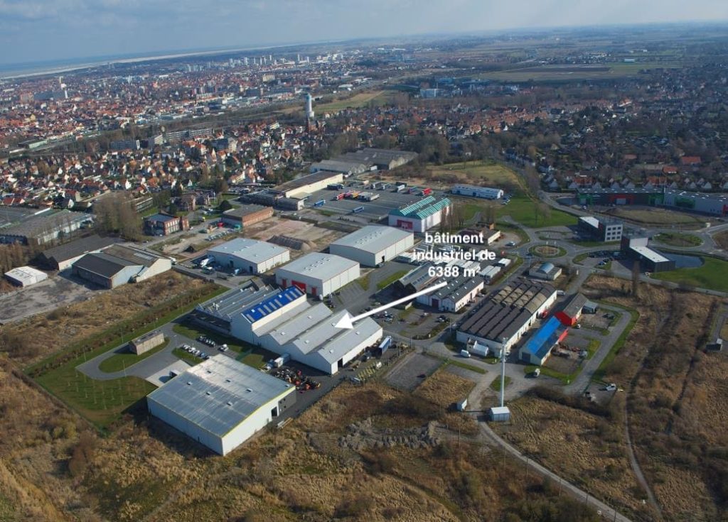 À louer – Local industriel de 6 388 m² dans la zone d’activités de Coquelles – Pas-de-Calais (62)