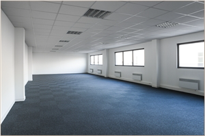 À louer – locaux d&rsquo;activité divisibles de 622 m² à 1 463 m² à Taverny