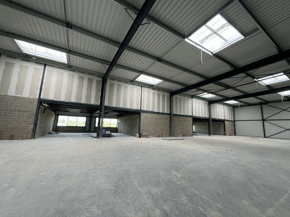 À louer – Locaux d’Activités à partir de 351 m² à Saint-Léonard – Marne (51)