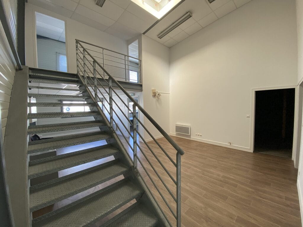 À louer – Locaux d’activités de 127 à 137 m² à Nantes – Loire Atlantique (44)