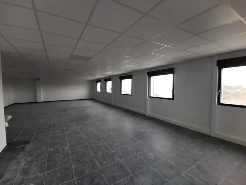 À louer – Locaux d’activités de 389 m² à proximité de Reims – Marne (51)