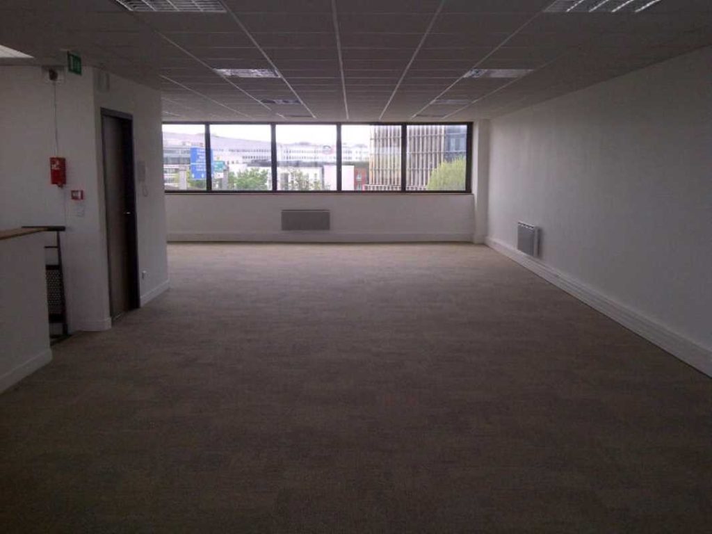 À louer – locaux d&rsquo;activités divisibles de 351 m² à 702 m² à Saint-Denis