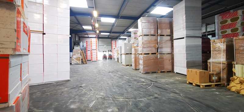 À louer – locaux d&rsquo;activités divisibles de 929 m² à 2 000 m² à Chelles, proche de Paris (77)