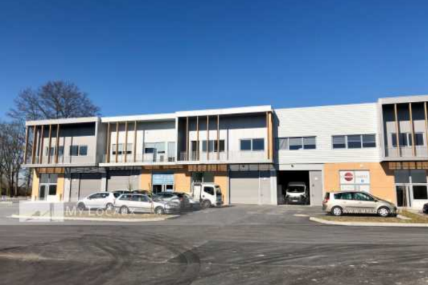 À louer – locaux d&rsquo;activités divisibles de 96 m² à 5 627 m² à Frépillon