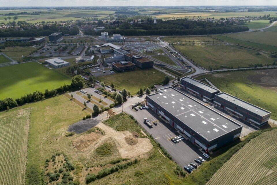 À louer – locaux d&rsquo;activités non divisibles de 250 m² à Famars à proximité de Valenciennes (59)