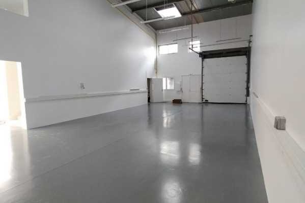 À louer – locaux d&rsquo;activités non divisibles de 350 m² à Aubervilliers à proximité de Paris (93)