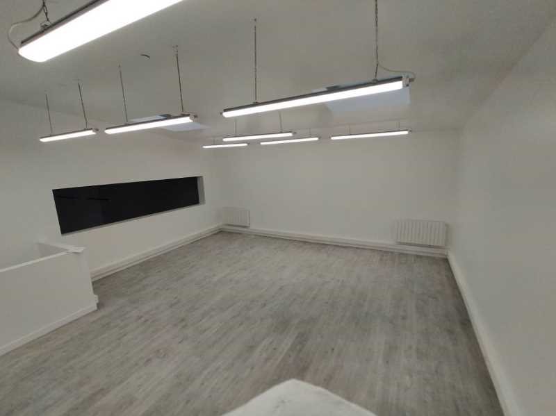 À louer – locaux d&rsquo;activités non divisibles de 350 m² à Aubervilliers à proximité de Paris (93)