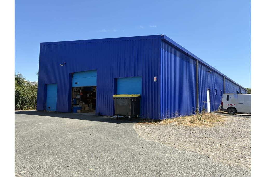 À louer – Locaux d’activités de 600 m² à Châteauroux – Indre (36)