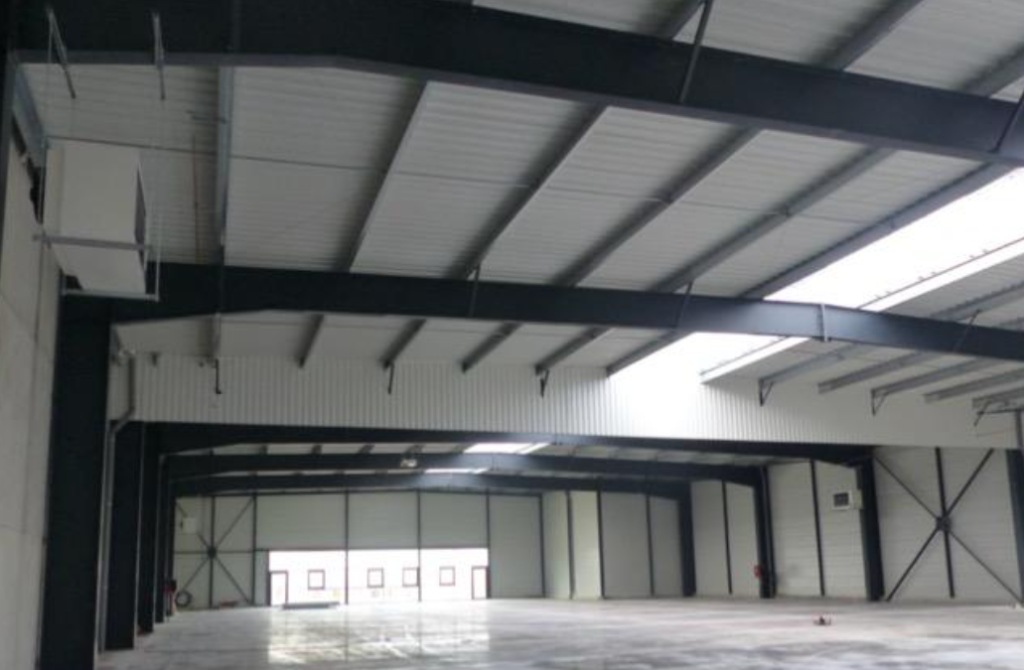 À louer – locaux industriels de 2 200 m² à Montbéliard