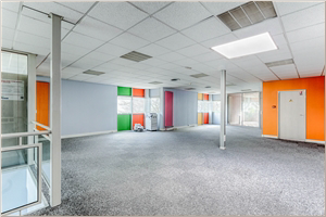 À louer – locaux industriels divisibles de 1 850 m² à 5 244 m² à Taverny