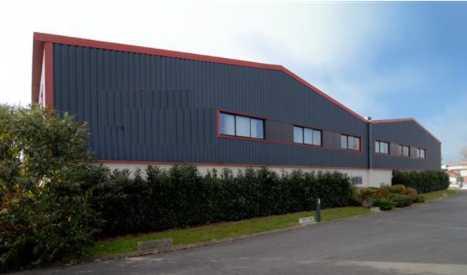 A louer – Locaux industriels – ST SOUPPLETS – 2396 m²