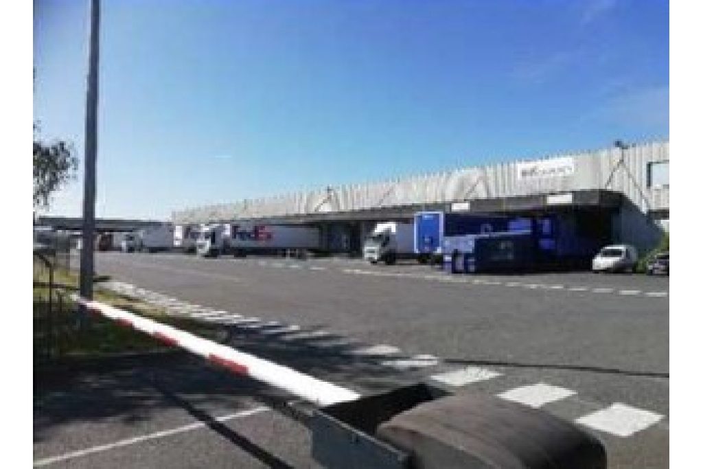 À louer ou à vendre – Bâtiment industriel de 22,800 m² à Châteauroux – Indre (36)