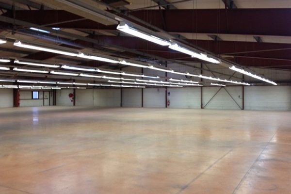 À louer ou à vendre – Entrepôt de 3 500 m² entre Limoges et Clermont-Ferrand – Corrèze