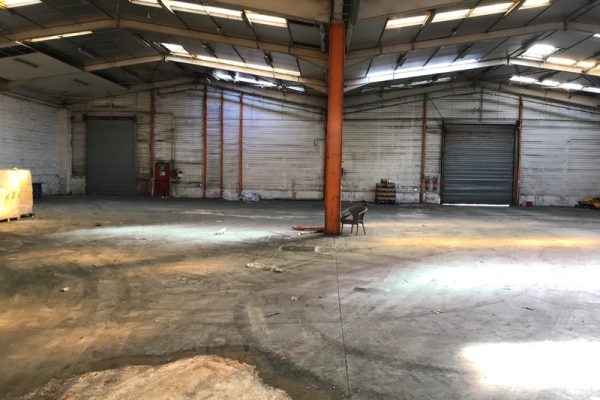 À louer ou à vendre – Entrepôt industriel de 2 400 m² à Calais – Pas-de-Calais (62)