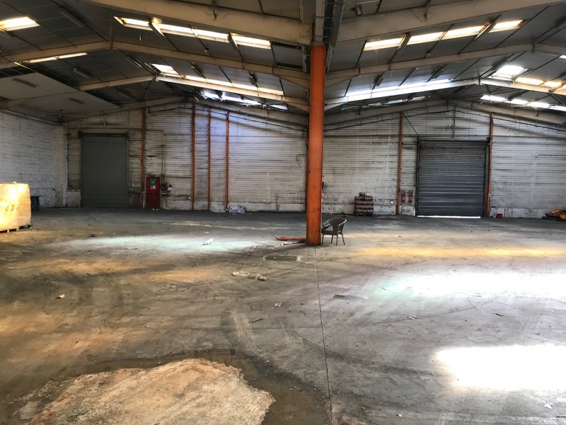 À louer ou à vendre – Entrepôt industriel de 2 400 m² à Calais – Pas-de-Calais (62)