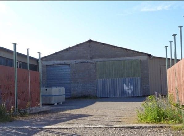 À Louer ou à vendre – Local d’Activités de 800 m² à Laissac-Sévérac l&rsquo;Église – Aveyron (12)