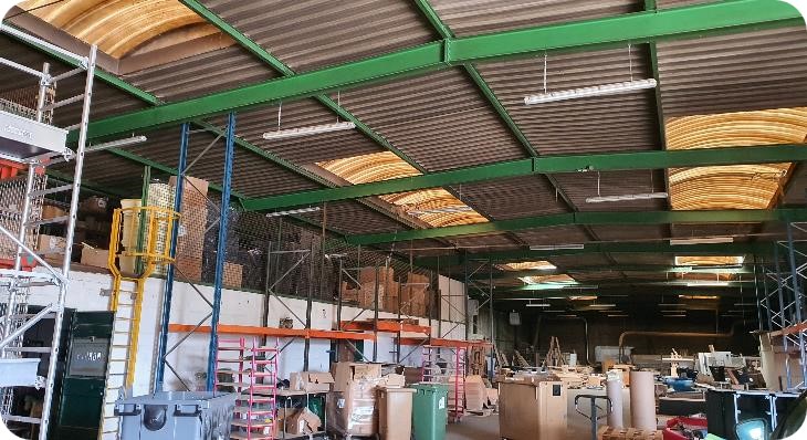 À louer ou à vendre- Local industriel de 3000 m² à Sainte-Marie-aux-Chênes, proche de Metz (57)