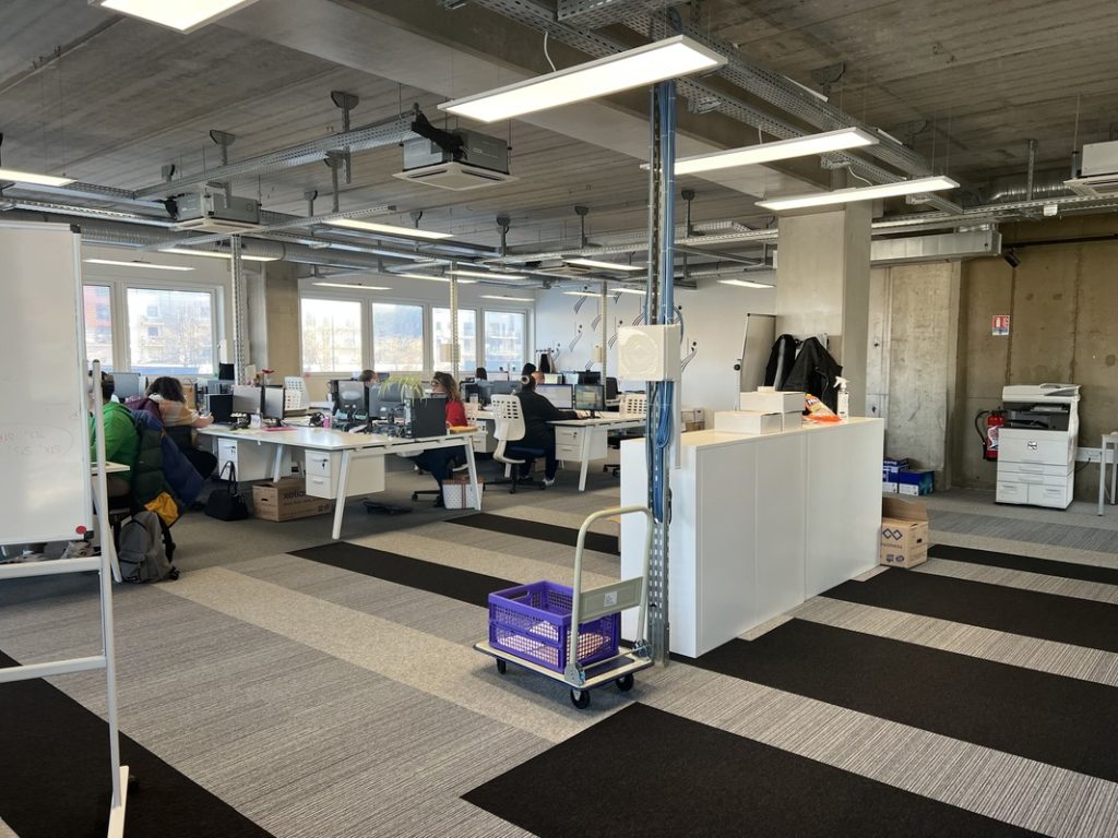 À louer ou à vendre – Plateau de bureaux de 650 m² divisible à partir de 250 m² à Calais (62)