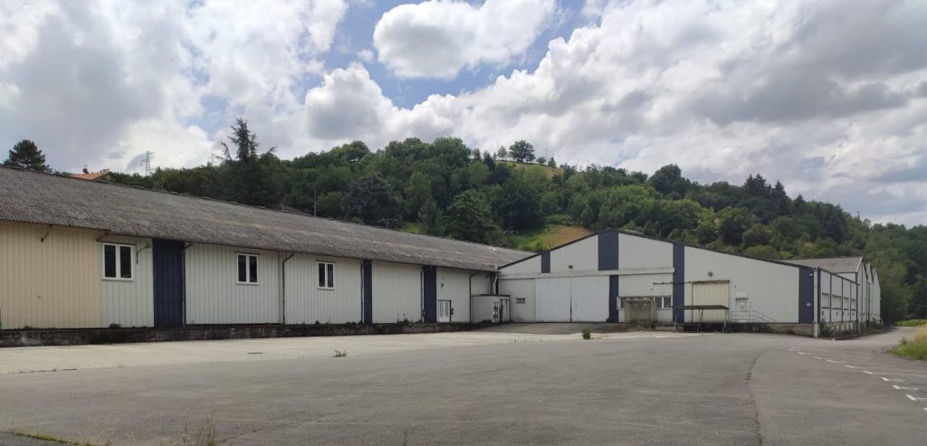 À louer – Site industriel de 6 795 m² sur un terrain de 1,6 ha à Decazeville – Aveyron (12)