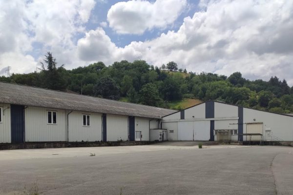 À louer – Site industriel de 6 795 m² sur un terrain de 1,6 ha à Decazeville – Aveyron (12)