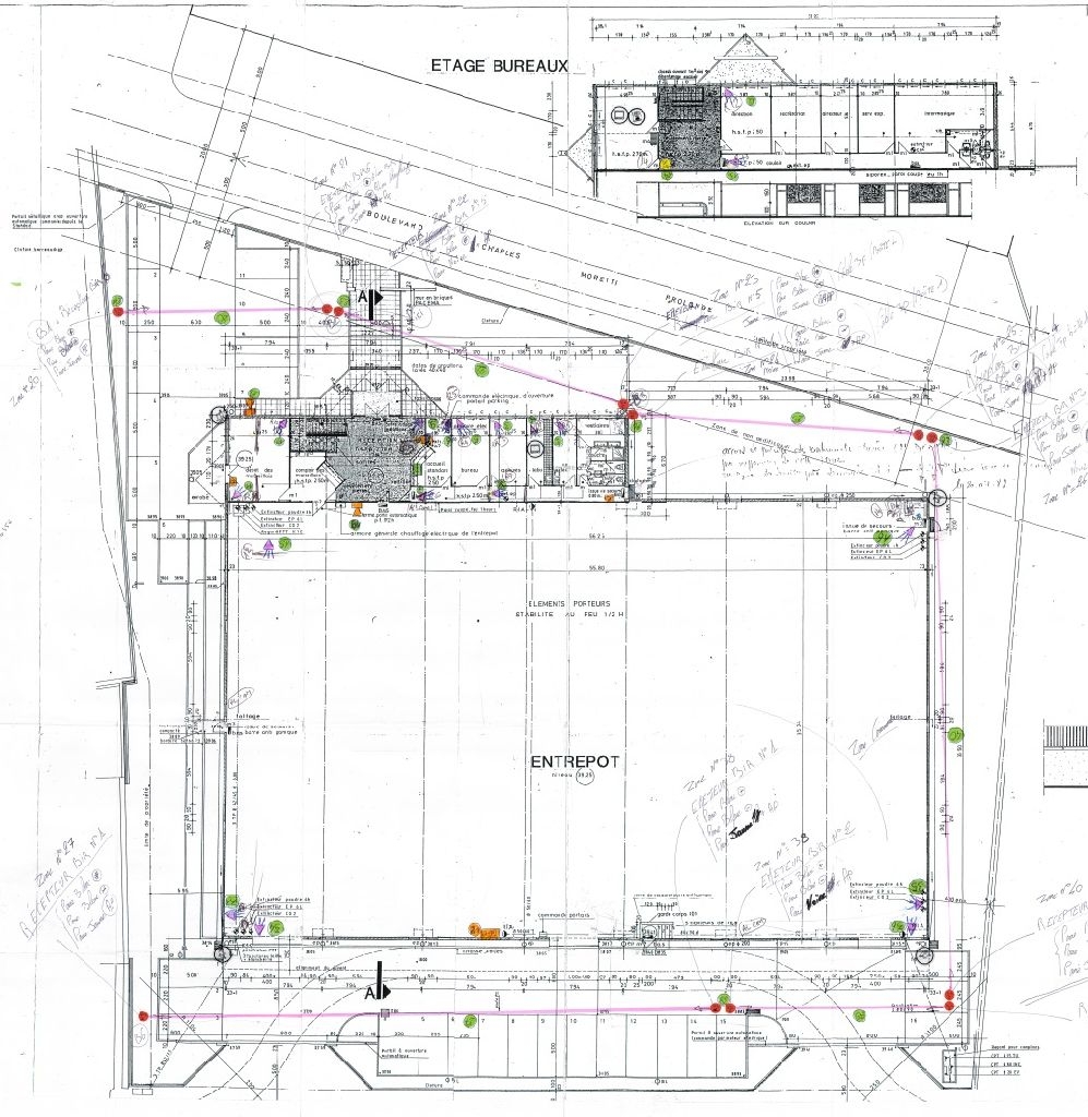 A louer, un entrepôt de 2 430 m² à Marseille
