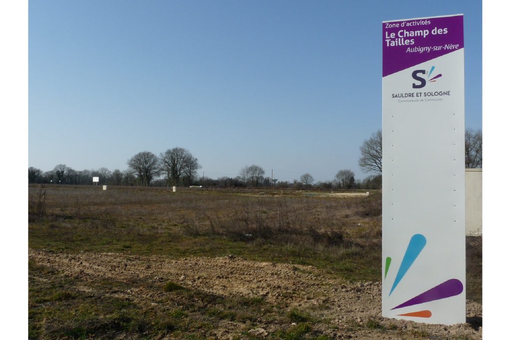 À vendre – 1,6 hectares de Terrains Industriels Site Clés en Main à Aubigny-sur-Nère – Cher (18)