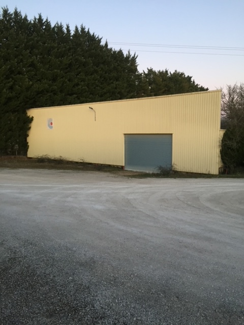 À vendre – 2 Entrepôts de 2 100 et 1 100 m² à Chamvres – Yonne (89)