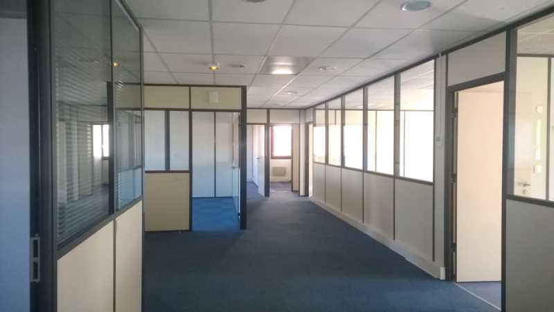 À vendre / À louer – bureaux non divisibles de 254 m² à Aubagne proche de Marseille